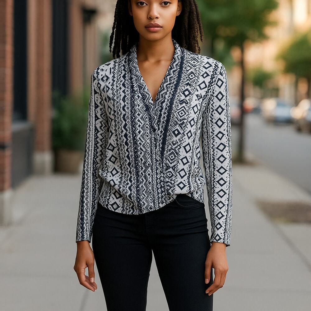 Bisou Bisou Womens Top Size Small Black White Crossover Tribal Print‎ Lace